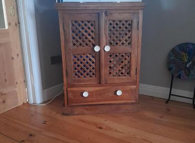 Solid wood cabinet