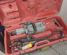 Milwaukee kango hammer 950
