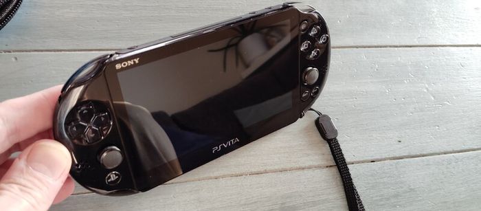Ps Vita Slim Modded 128gb Henkaku almost Mint