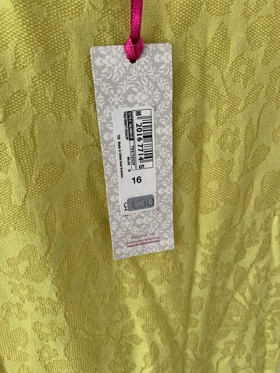 BNWT Top, Size 16, half price