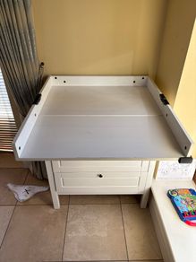 IKEA - Changing table - Sundvik