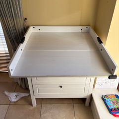 IKEA - Changing table - Sundvik
