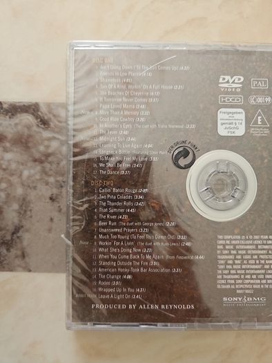 Garth Brooks 2CD + DVD  - The Ultimate Hits  (NEW)