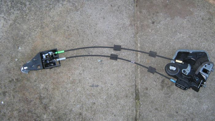 Toyota Rav 4 3rd Gen (2006->) Rear Door Lock Mechanism