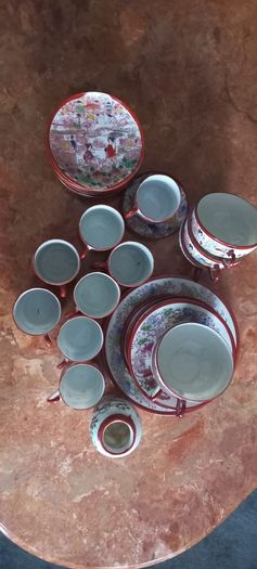 Japanese Maruku china set