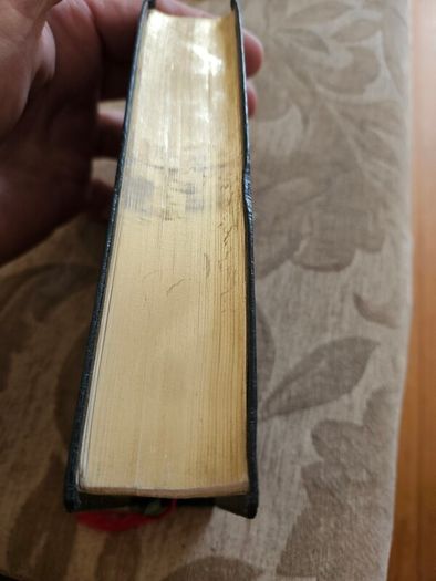 Missel Du Dimanche. French Sunday Missal.  In Good Condition.  See Photos For Same.