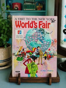 A Visit To The New York World's Fair 1964 Official Book Mary Pillsbury