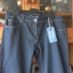 Bootcut jeans size 18
