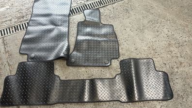 Prius Alpha Rubber mats