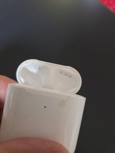 Apple Airpods A1938 2nd Gen Wireless Case