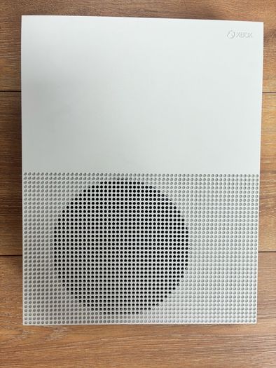 Xbox One S 1TB with controller and games