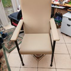 Orthopaedic armchair