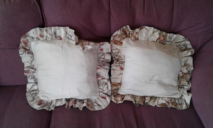 Vintage Frilled Cushions 10Euro EACH