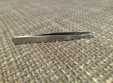 Tweezers