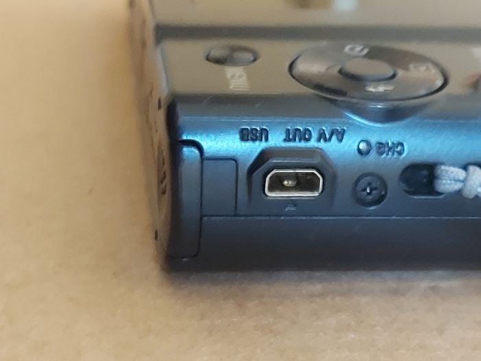 Sony Cyber-shot, Model DSC-W800, 20.1 Megapixels, 5 x optical Zoom, Battery Charged, Tested Fine, No Memory Card, Excellent Cosmetic Condition and working great