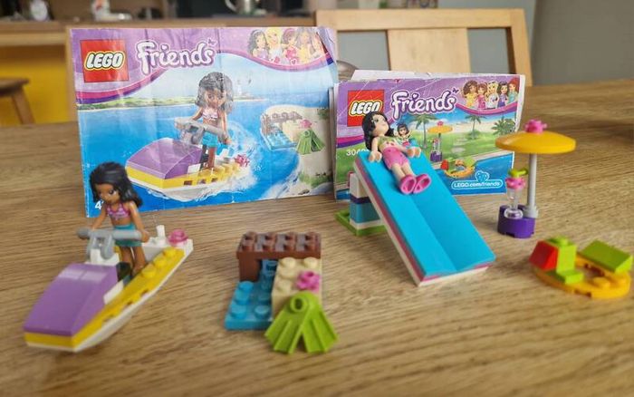 LEGO Friends: Fun on the Water and Pool Foam Slide