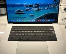 2021 16" Macbook Pro M1 Max 64gb Ram / 1tb