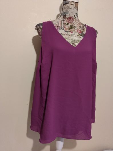 Evans Top, New With Tags,