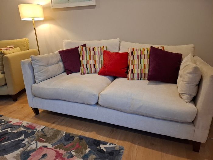 2 Sofa's