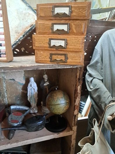 Vintage Set Drawers