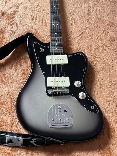 2017 Fender American Professional Jazzmaster Limited Edition - Silverburst