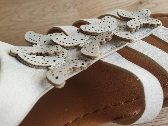 New Beautiful H&M Suede & Leather Butterfly Sandals UK 10