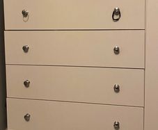 chest of drawers