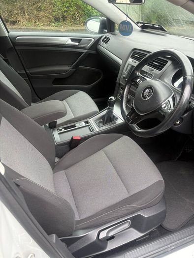 Volkswagen  Golf