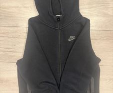 Nike Tech Fleece Jumper ,Black ,Boys Large