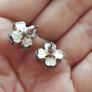 Small flower earrings Image 4