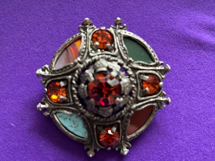 brooch