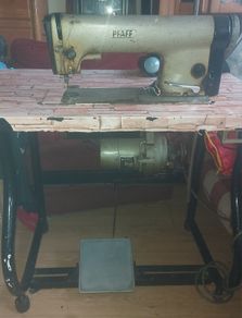 Industrial pfaff sawing machine