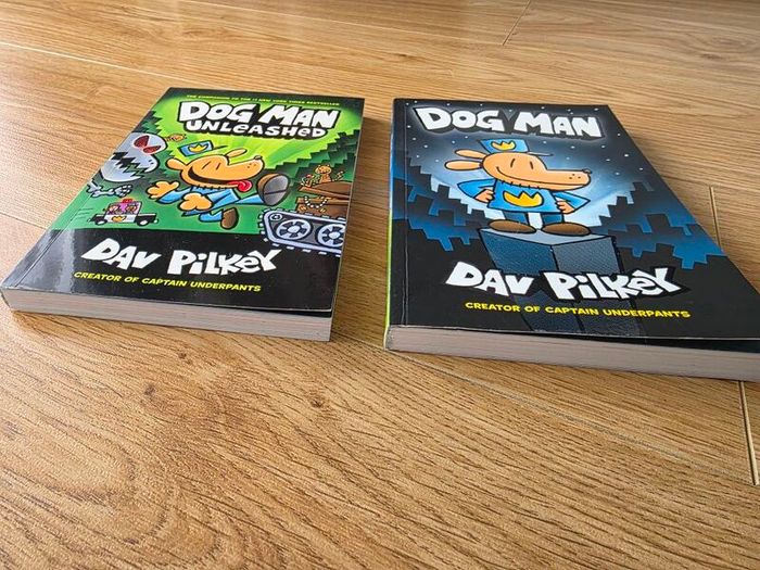 2 books dog man
