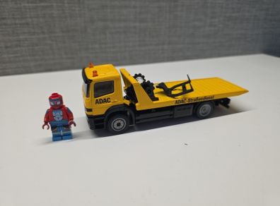 Siku 1:55 scale die-cast ADAC breakdown truck, model number 27-12.