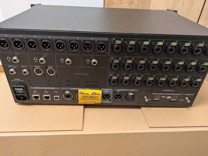 Behringer Wing Rack