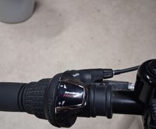 Apollo  adults bike