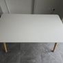 White dining table Image 2