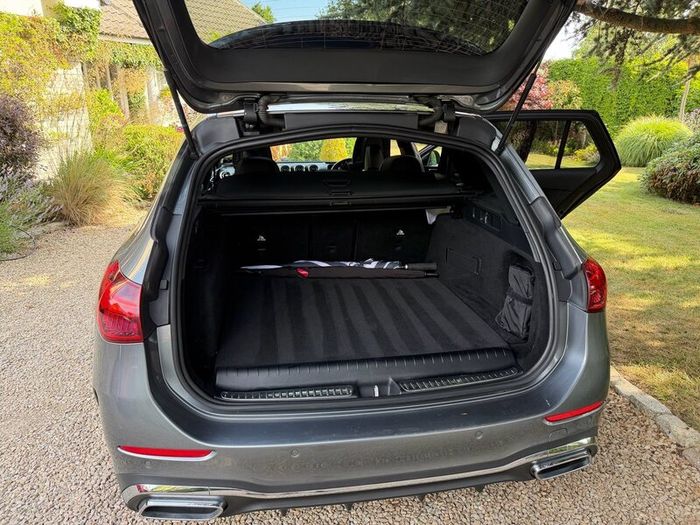 2023 Mercedes C200e AMG  Premium Plus Pan Roof
