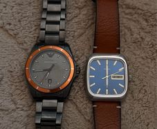 For sale: 2 wrist watches in good condition