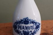 Mid-century Porsgrund Porcelain Peanut Shaker Vase