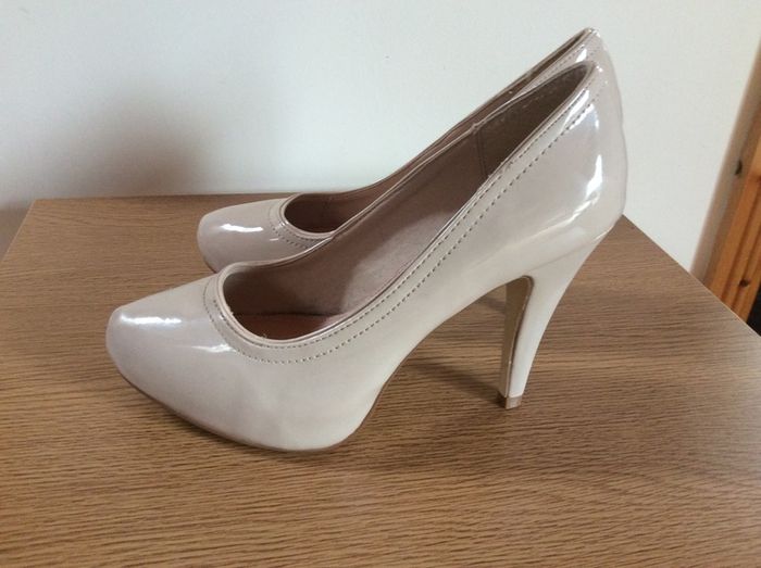 Kate Appleby cream shoes