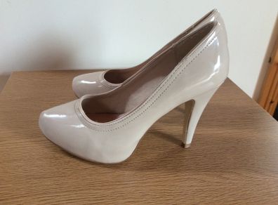Kate Appleby cream shoes
