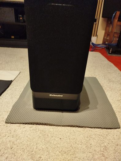 Dynaudio Countour 20i high gloss Black.