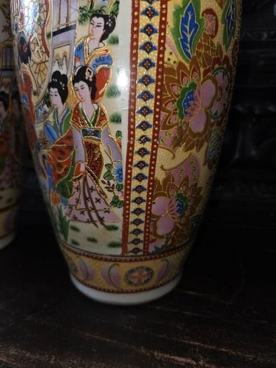 Pair of Chinese Vases