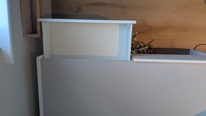 Dundra Play Table