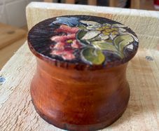 Wooden trinket box