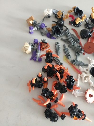 Lego Ninjago minifigure weapon accessories bundle