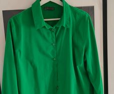 Green long sleeve shirt size 16