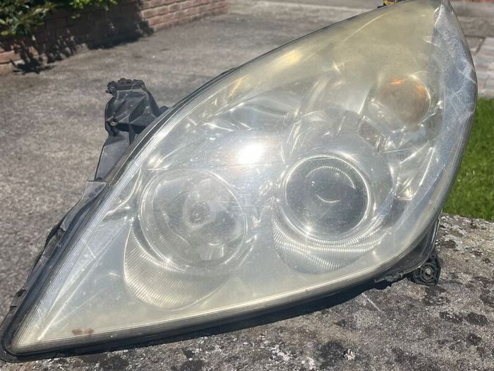 Vectra C mismatched headlights
