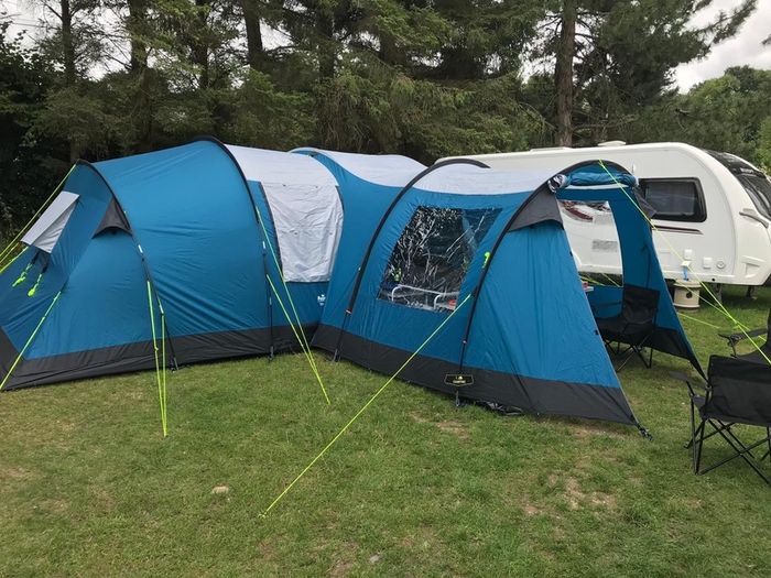 Royal Atlanta 8 person tent. Excellent condition